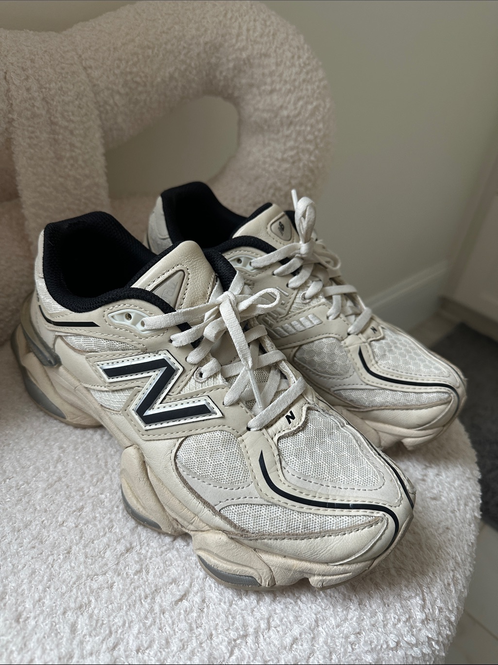 New Balance Cream 9060